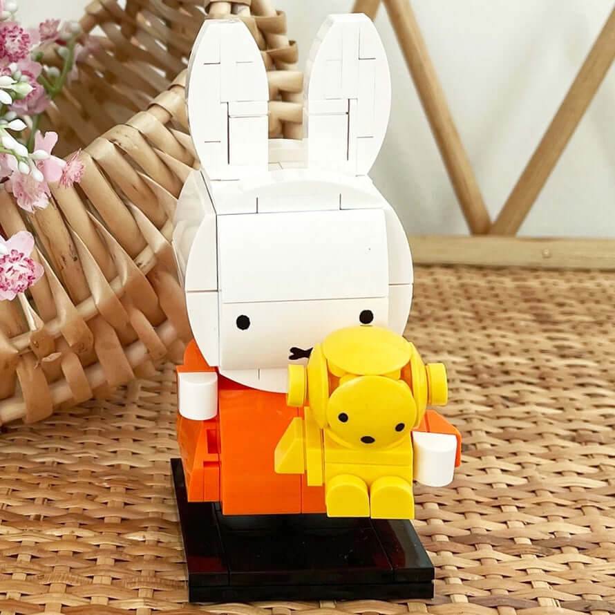 Cocoti Miffy Brick Figure with Teddy – Mini Block Set