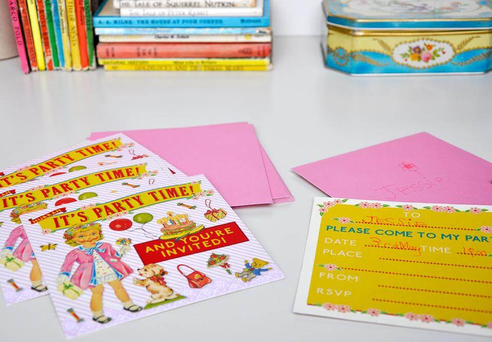 Set of 10 Dress Up Dolly Party Invites