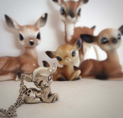Retro Sitting Deer Silver Tone Pendant Necklace